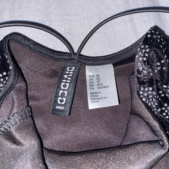 H&M - tight fitted open back bodycon dress - Picture 3 of 3